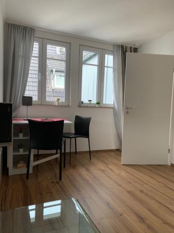 Zentrales Dachgeschossapartment In Leichligen 라이힐링겐 외부 사진