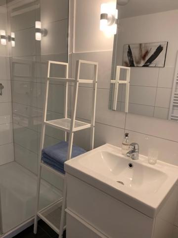 Zentrales Dachgeschossapartment In Leichligen 라이힐링겐 외부 사진